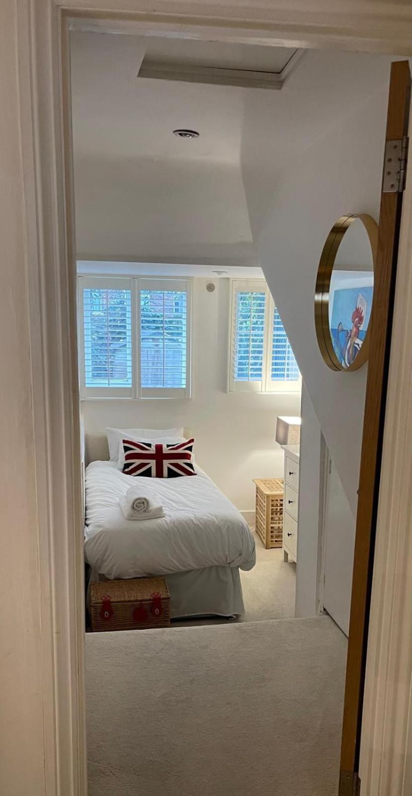 Beautiful Two Bedroom Flat In Kensington Appartamento Londra
